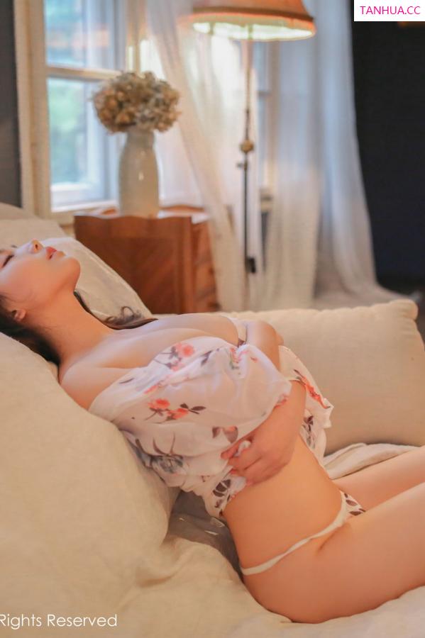 徐微微  [XIUREN]高清写真图 2019.05.30 徐微微mia第30张图片
